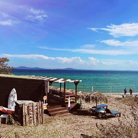 Lovely Studio Apartment On The Beach Бургас Экстерьер фото