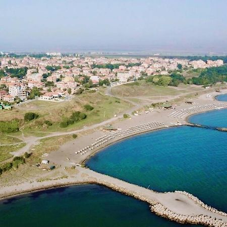 Lovely Studio Apartment On The Beach Бургас Экстерьер фото