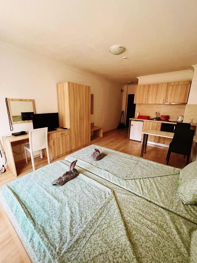 Lovely Studio Apartment On The Beach Бургас Экстерьер фото